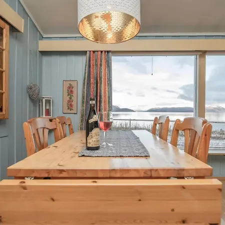 Cozy By The Sea 度假居 *